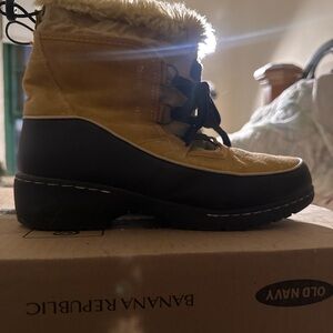 Athletic Works Tan and Black Suede & Faux-Fur Winter Lace-Up Boots